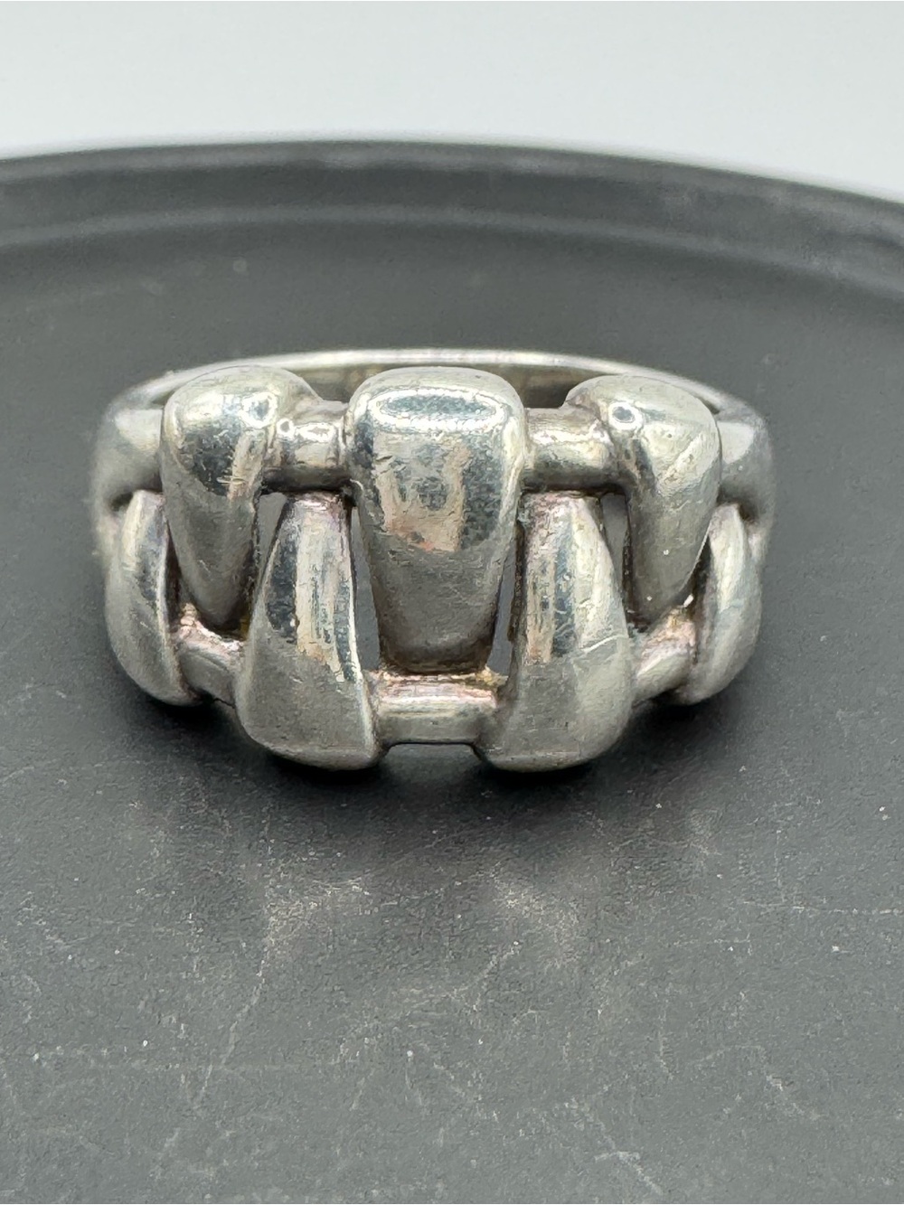 Vintage Sterling Silver ring with a unique, chunky, interlocking design Size 9